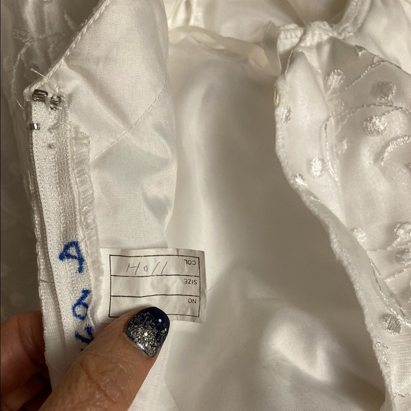 💚🤍NWOT/EMBROIDERED LACE WEDDING DRESS/ #004 - Picture 9 of 17